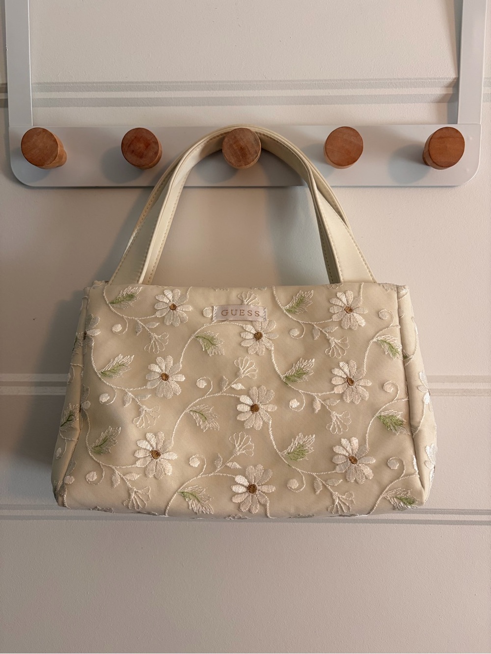 Small Floral Embroidered Cream Handbag